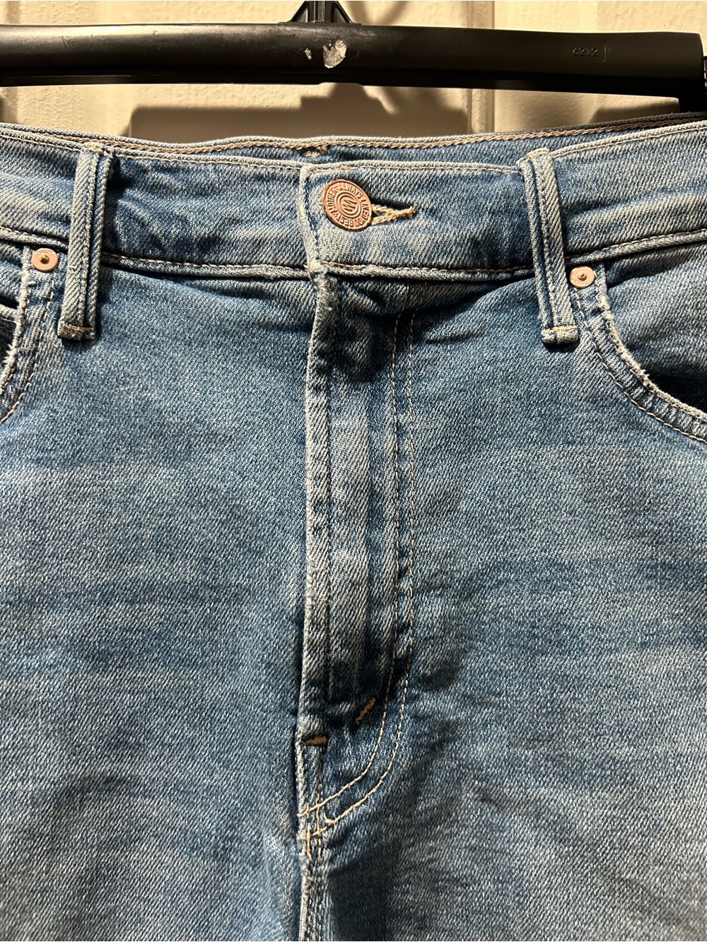 MOTHER The Dutchie Short Fray Distressed Denim Shorts in Independent Studies 29 - Picture 2 of 7